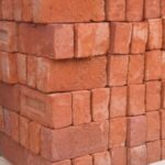 1200px-Stapel_bakstenen_-_Pile_of_bricks_2005_Fruggo-300x300
